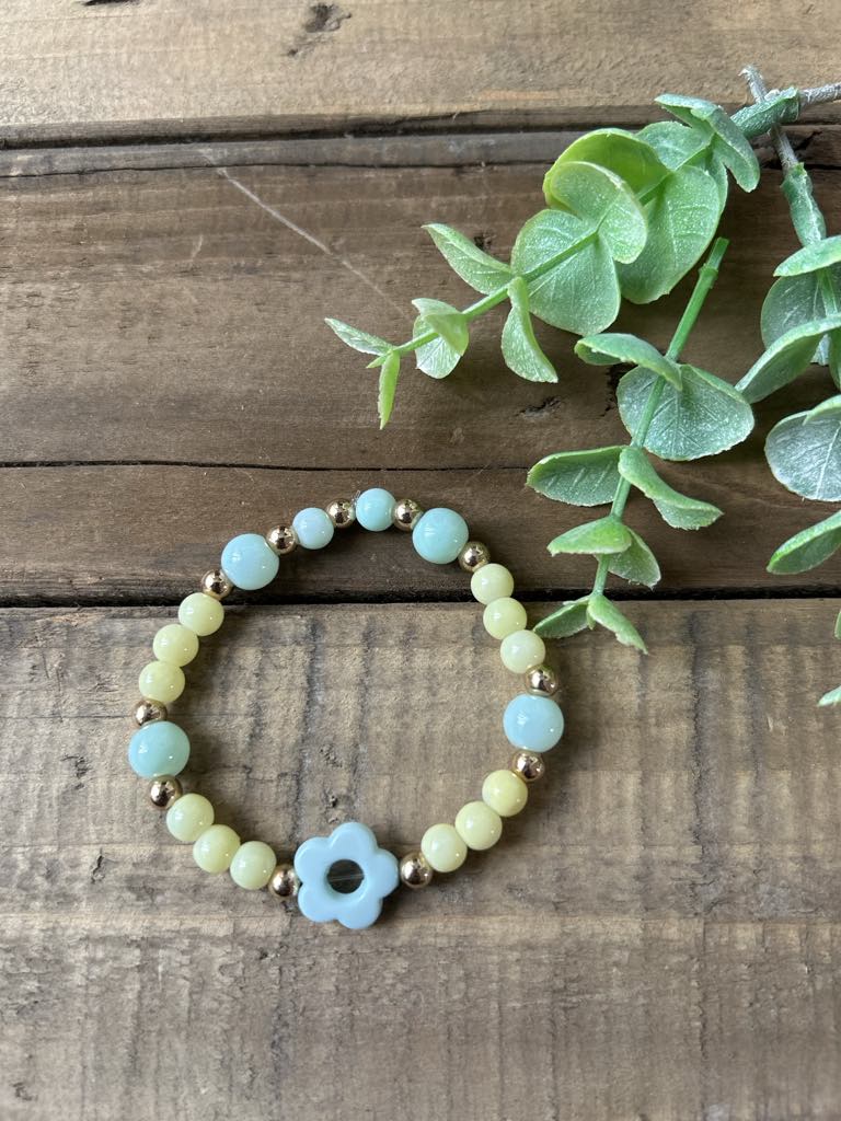 Bracelet en perles de verre et sa fleur ( turquoise, jaune)