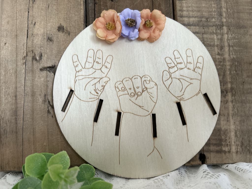 Support bracelet de naissance trois enfants